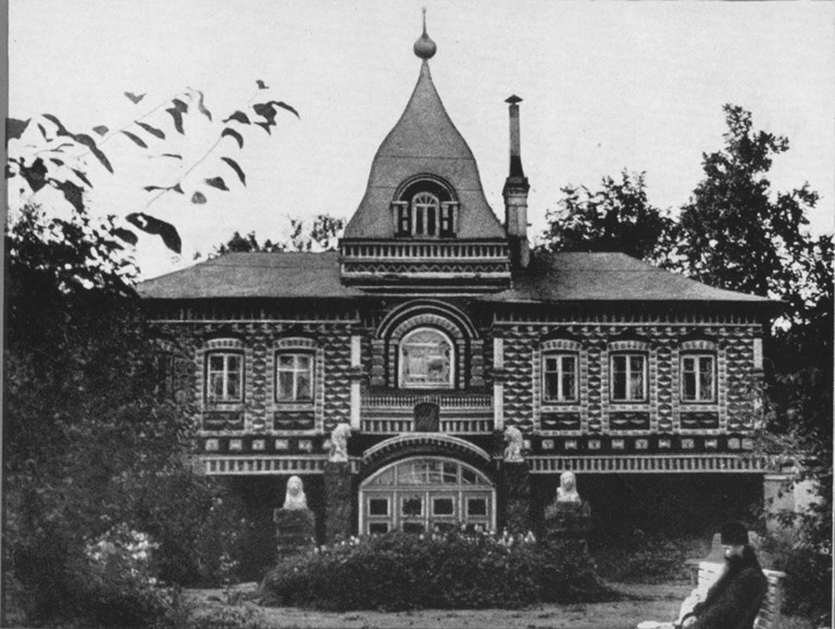 Боярские ворота до реконструкции. Вид с юга. Послевоенное фото